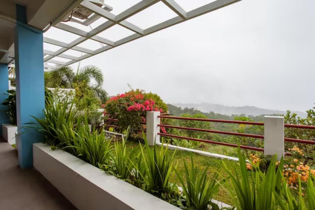 Отель Casa Noah Тагайтай Экстерьер фото